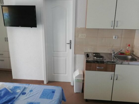 Studio Apartment Spalj - Photo5