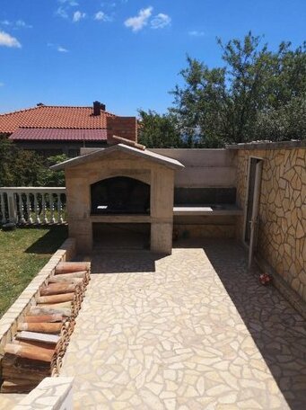 Toja - Photo3