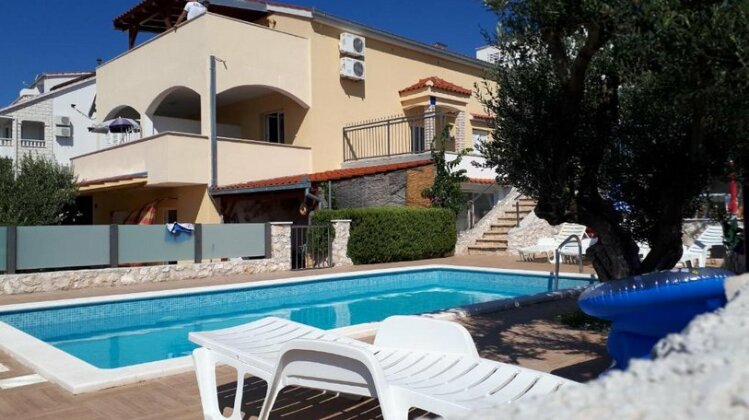 Apartmani Dinka - Photo2