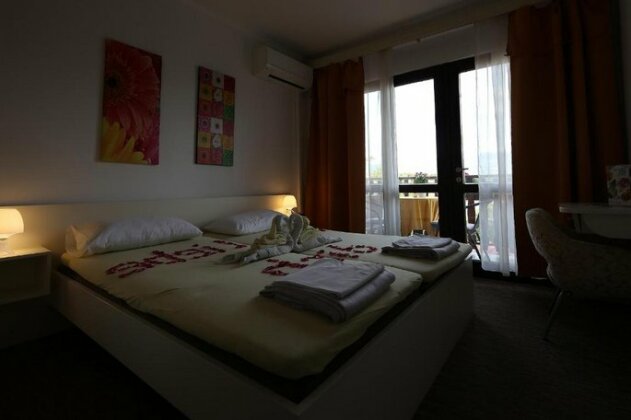 Guest House Zeba & Riviera - Photo3