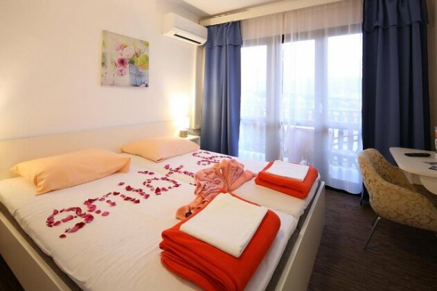 Guest House Zeba & Riviera - Photo4