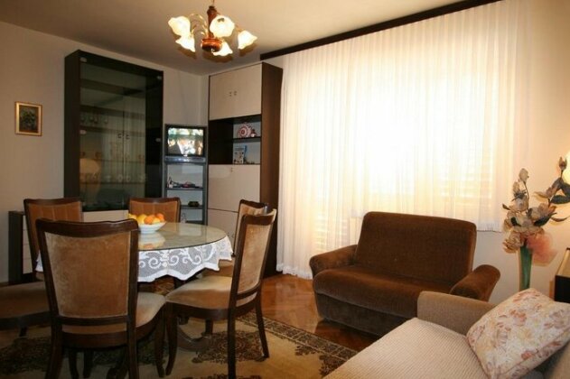 Holiday Home Cvelic - Photo4
