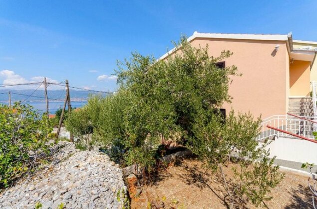 Apartments Milka Slatine - Photo4
