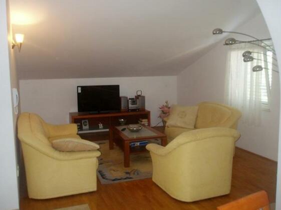 Apartments Romana Slatine - Photo2