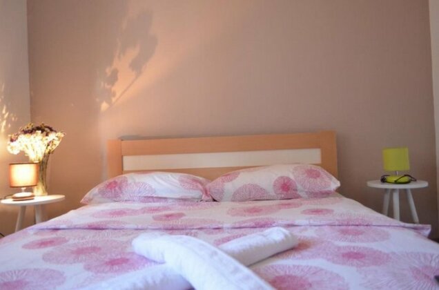 Holiday home Manuela Slatine - Photo3
