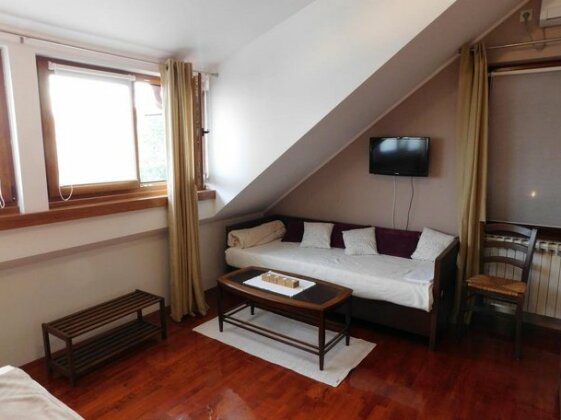 Apartments and Rooms Stefanac - Photo3