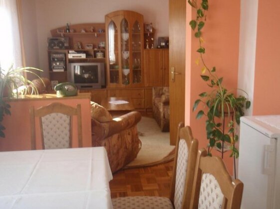 Apartments Jure Smoljanac - Photo2