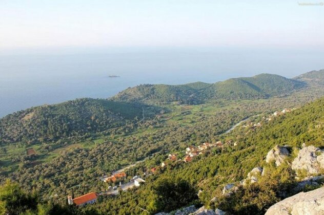 Sunny side of Adriatic Sobra - Photo3