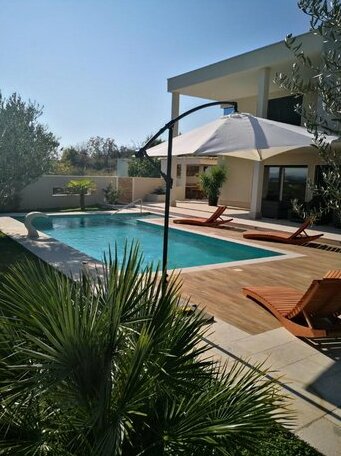 Sun gardens luxury apartment with xxl pool - Photo2