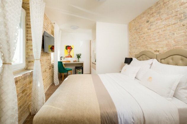 Agava Luxury Rooms - Photo4