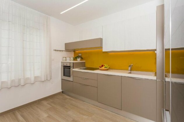 Alloro Split - Photo3