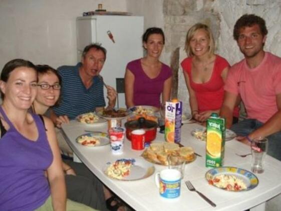 Al's Place Hostel - Photo4