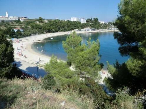 Angie's Gravel Beach Apartments - Photo2