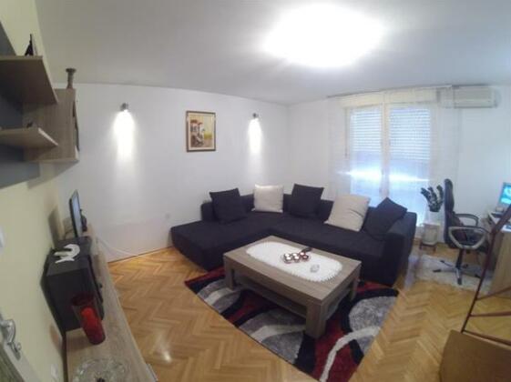 Apartment In Centre for 7 - Photo5