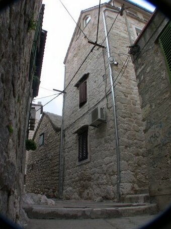  Photo 4