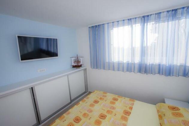 Apartment Joke - Photo3