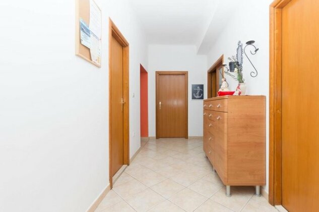 Apartment Lovre - Photo4