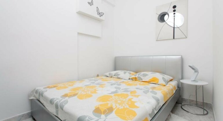 Apartment Modern Studio Near Znjan Beach - Photo3
