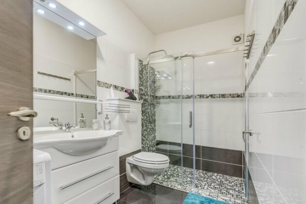 Apartment Slavica-New-With Jacuzzi - Photo5