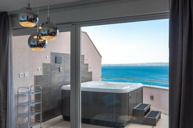 Apartment with sea view and hot tub Magis Blue - Photo5