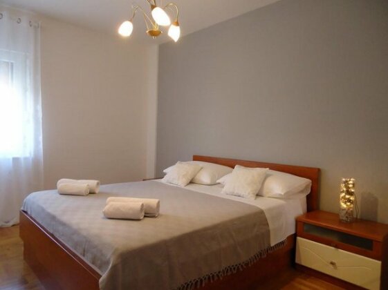 Apartment Yvonne - Photo2