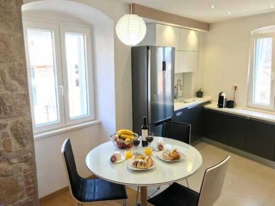 Apartments Elysium in the Old Town - Photo4