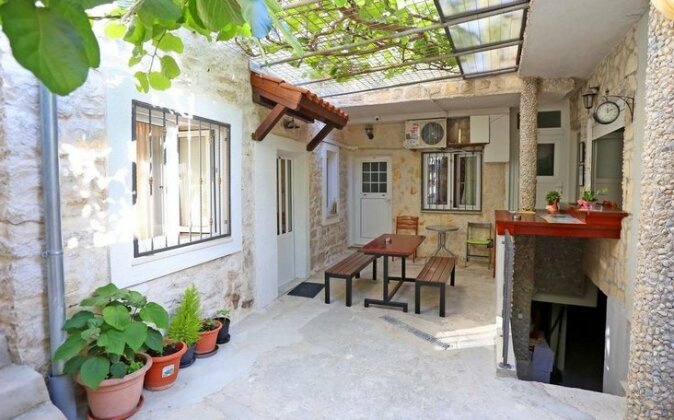 Apartments Nikolla - Photo2