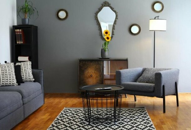 Beach Centar Large Stylish Apartment with Terrace - Photo2