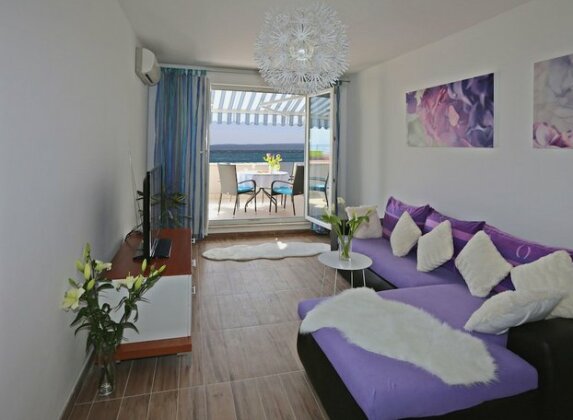 Beachfront Holiday Apartments - Photo2