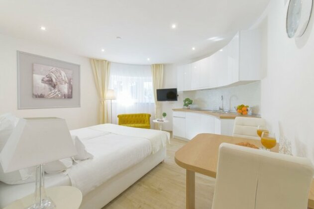 Best location Apartments - Photo5