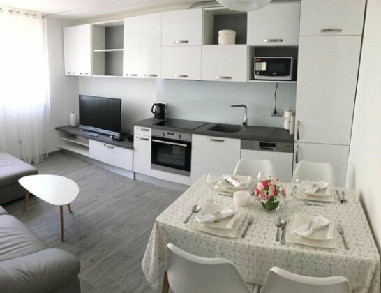 Central Beach Apartment Split - Photo2