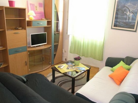 Central Split Apartments - Photo3