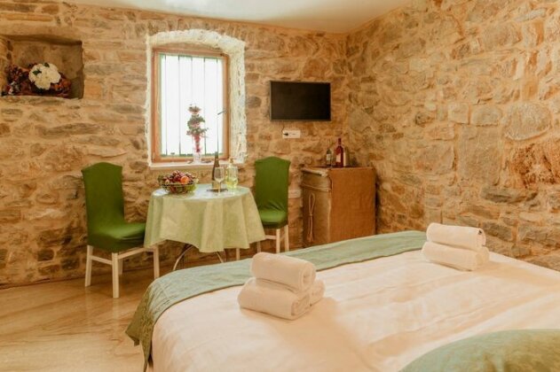 Damida Luxury Rooms - Photo5
