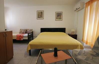Damira Rooms - Photo4