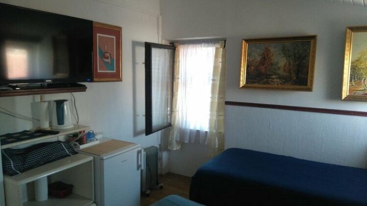 Deni Guest House - Photo4