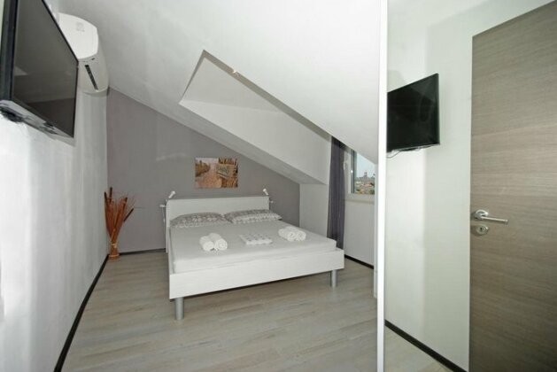 Downtown Residence Apartment - Photo5