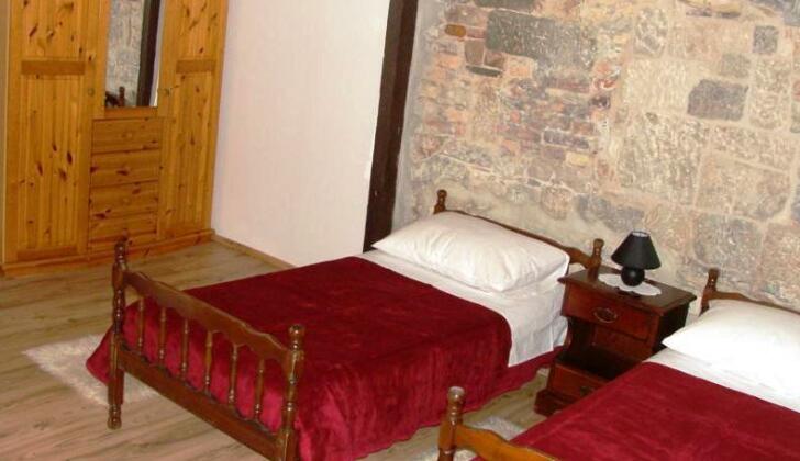 Elena Rooms - Photo3