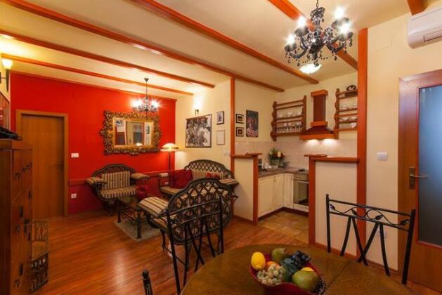 Emperor's Suites - Photo5