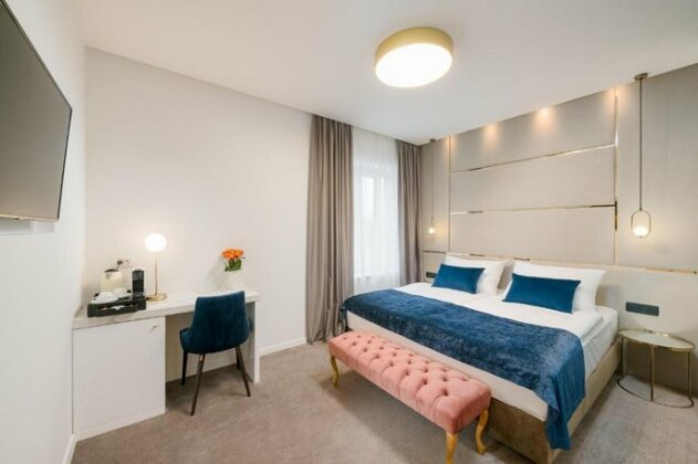 Flos Luxury Rooms - Photo2