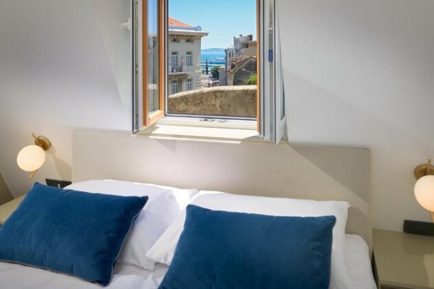 Flos Luxury Rooms - Photo3