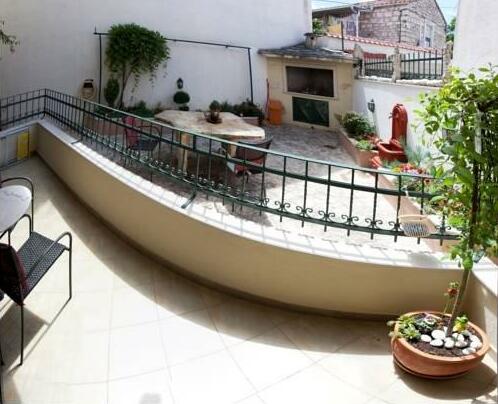 Four Stars Split Apartment - Photo4