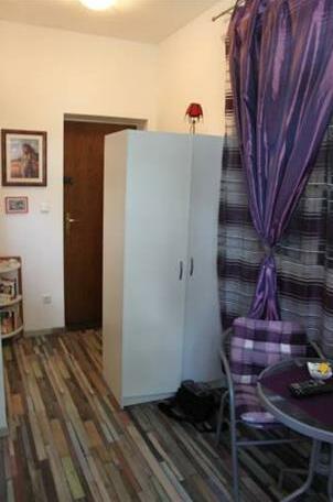 Guest House Movie - Photo3
