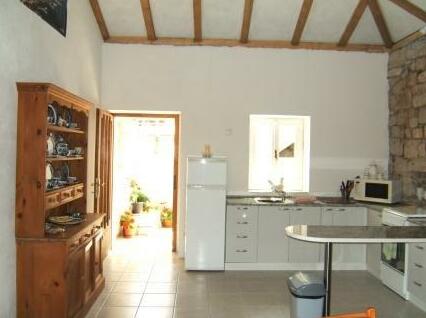 Holiday Home Kamena Lodge - Photo4