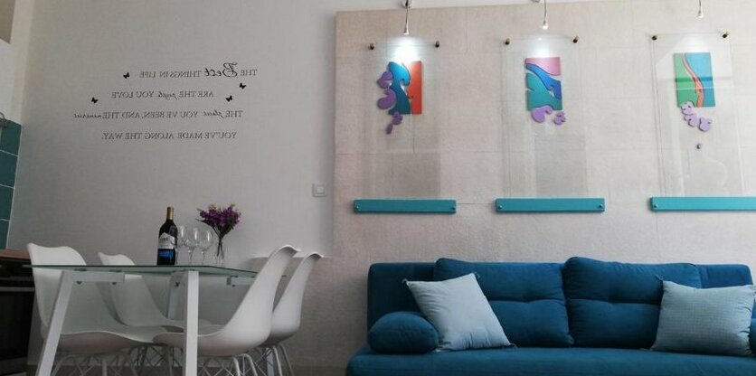 IBIS Your Cosy Oasis With Private Parking and Patio - Photo4