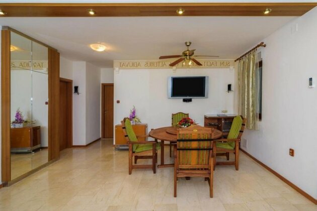 Imperium Romanum Apartment - Photo4