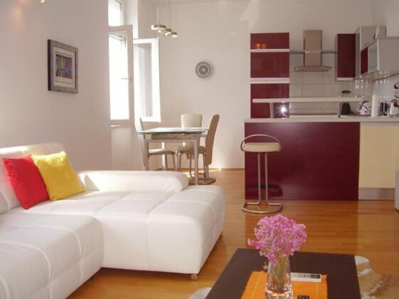 J&M Centar Split - Photo4