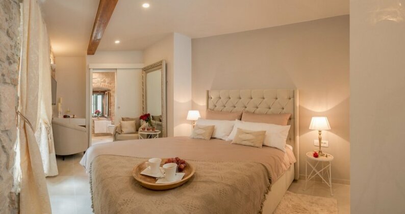 Jupiter Lux Rooms - Photo2