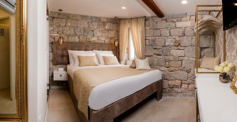 Jupiter Lux Rooms - Photo4