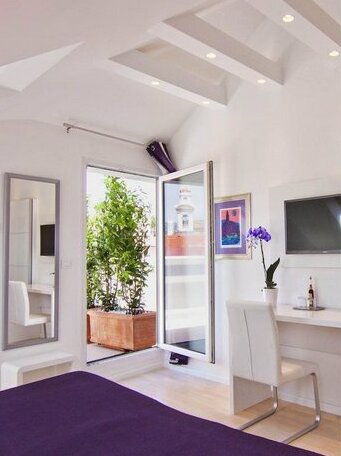 Laura Lux Suites - Photo4