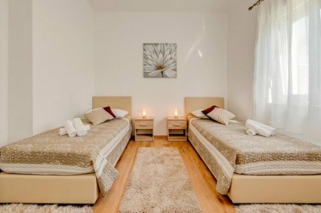 LCT Holiday Home Florentina - Photo3